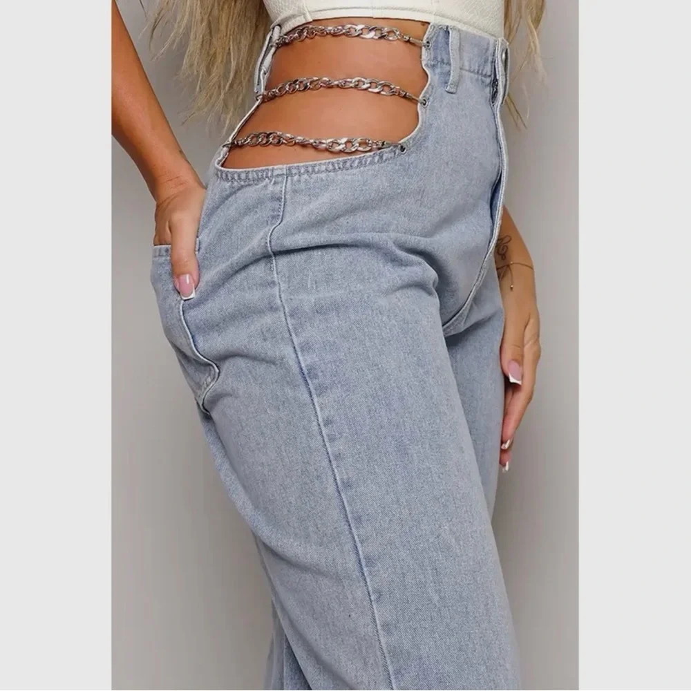 88-Y2K 90s Chic Chain Side Wide Leg Jeans - Picture 3 of 7